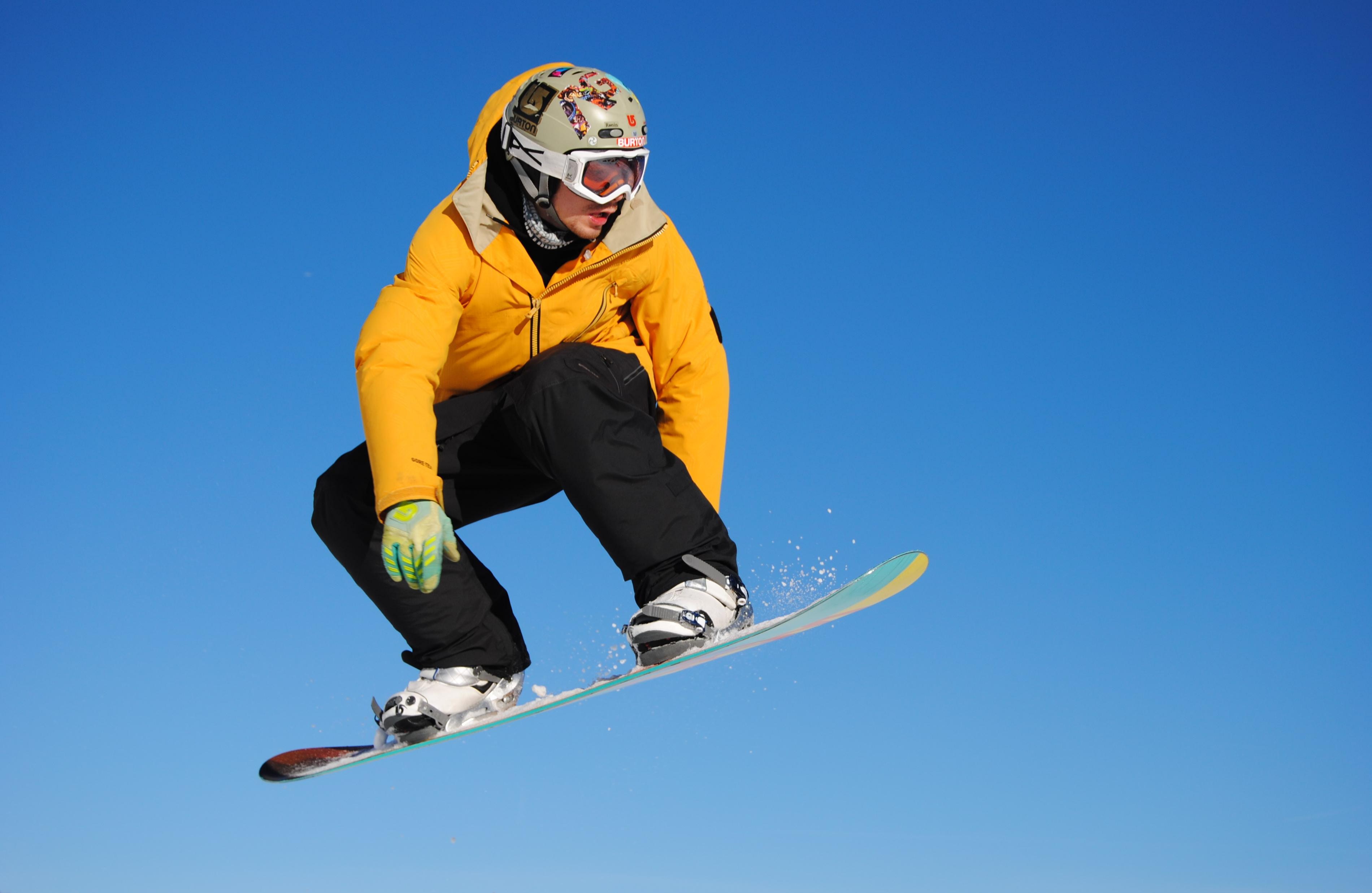 Snowboarder