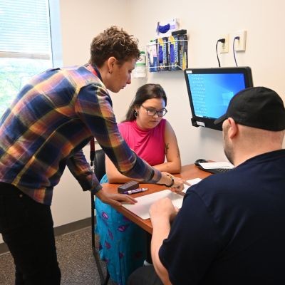 Student and instructor with SLI client thumbpic2