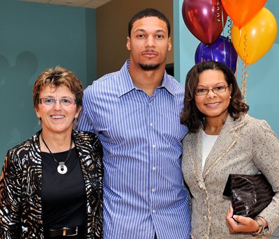 Dr. O and Eagles player